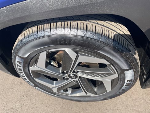 Used 2023 Hyundai Tucson Limited image 2