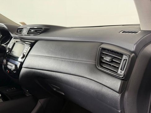 Used 2020 Nissan Rogue SL image 38