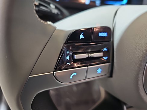 New 2025 Hyundai Elantra Sport image 16