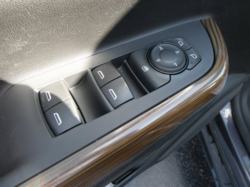 Used 2017 GMC Acadia SLE image 26
