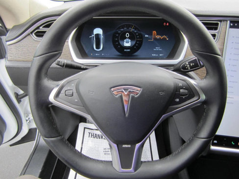Used 2013 Tesla Model S Long Range image 25
