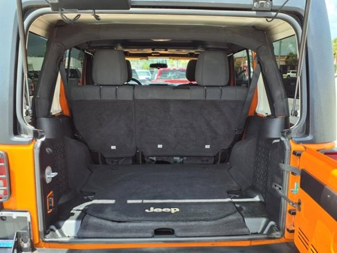 Used 2012 Jeep Wrangler Unlimited Sport w/ Connectivity Group image 21