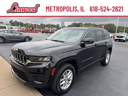 Used 2024 Jeep Grand Cherokee Laredo X image 1