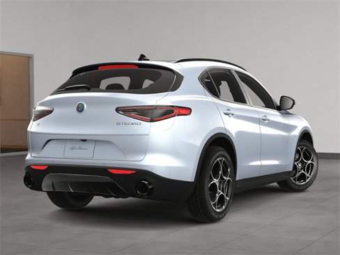 New 2025 Alfa Romeo Stelvio Sprint image 5
