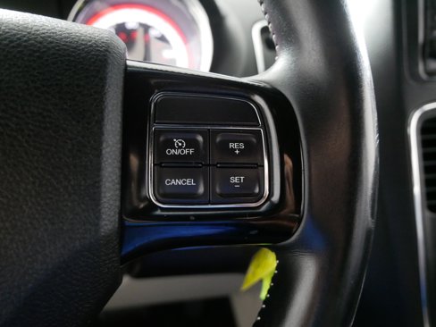 Used 2017 Dodge Grand Caravan SXT image 28