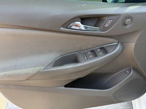 Used 2017 Chevrolet Cruze LS image 8