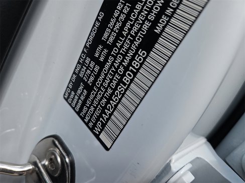 Used 2025 Porsche Macan image 15