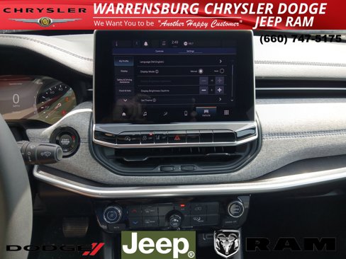 Used 2023 Jeep Compass Latitude image 21