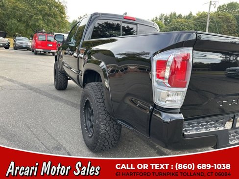 Used 2021 Toyota Tacoma TRD Sport image 12