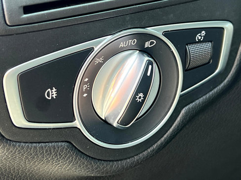 Used 2020 Mercedes-Benz GLC 300 4MATIC image 22