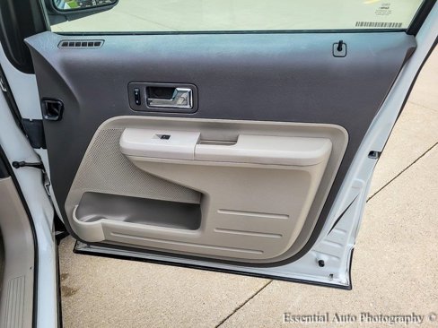 Used 2010 Ford Edge SE image 19