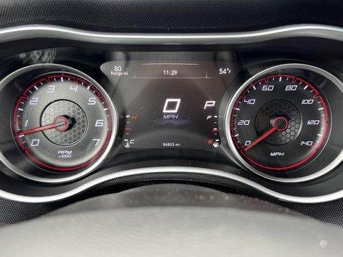Used 2015 Dodge Charger SXT image 29