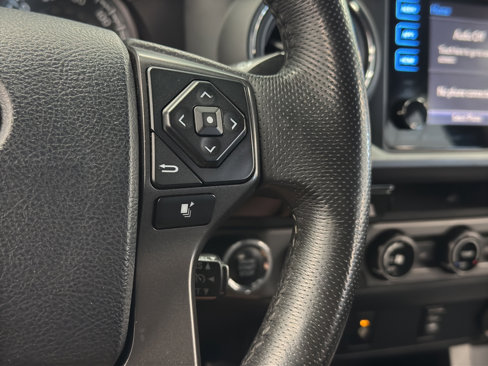 Used 2016 Toyota Tacoma TRD Sport image 19