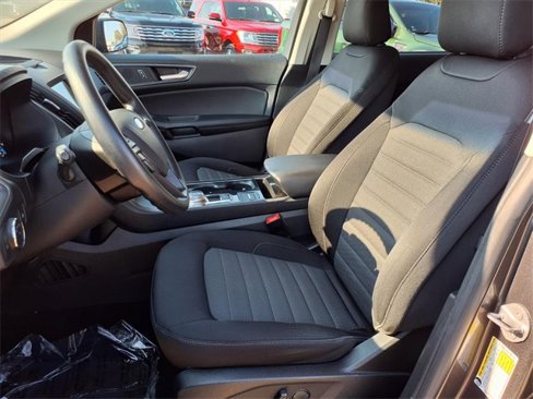 Used 2020 Ford Edge SE image 19