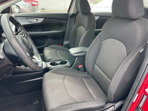 Used 2023 Kia Forte LXS w/ LXS Technology Package image 6