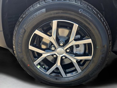 New 2025 Jeep Grand Cherokee L Limited image 29