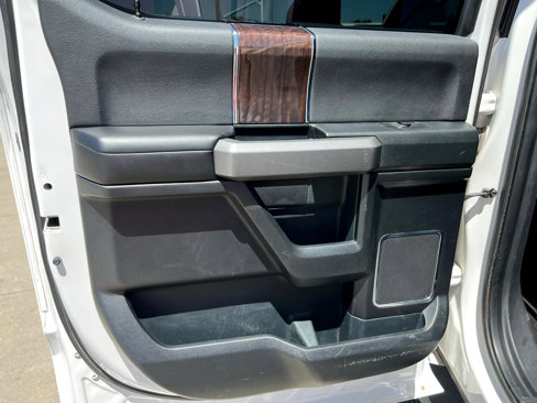 Used 2015 Ford F150 Platinum w/ Equipment Group 701A Luxury image 24