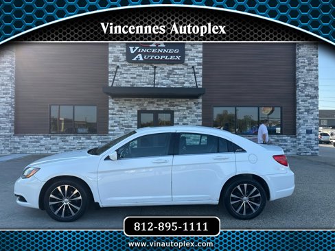 Used 2013 Chrysler 200 Limited w/ Sun/Sound Group image 1