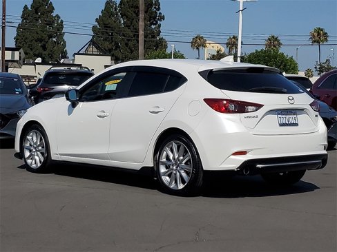 Used 2017 MAZDA MAZDA3 Grand Touring image 3