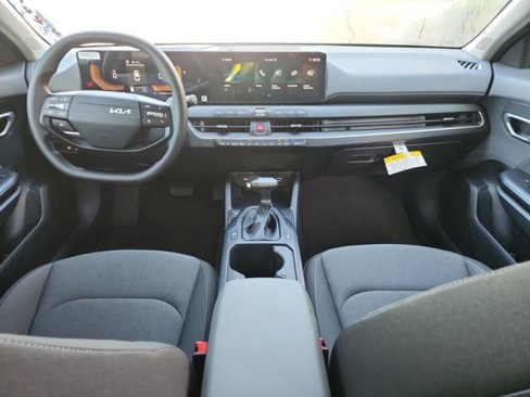 New 2025 Kia K4 LXS image 9