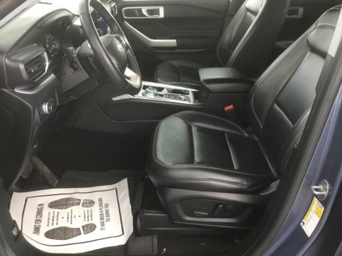 Used 2021 Ford Explorer XLT w/ Equipment Group 202A image 13