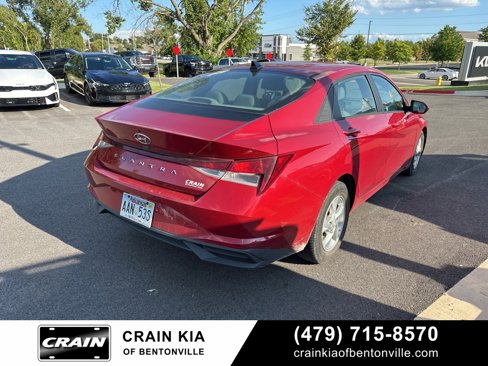 Used 2021 Hyundai Elantra SE image 4