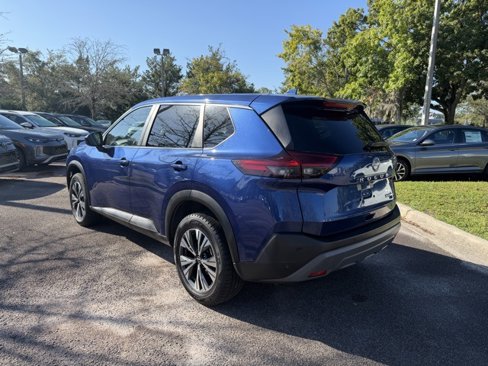 Used 2023 Nissan Rogue SV image 4
