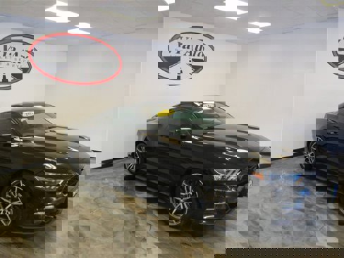 Used 2016 Ford Mustang Premium image 4