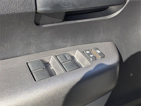 Used 2010 Toyota Tundra 4x4 Double Cab image 10