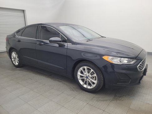 Used 2020 Ford Fusion SE image 11