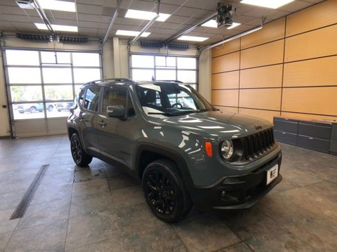 Used 2018 Jeep Renegade Altitude image 1