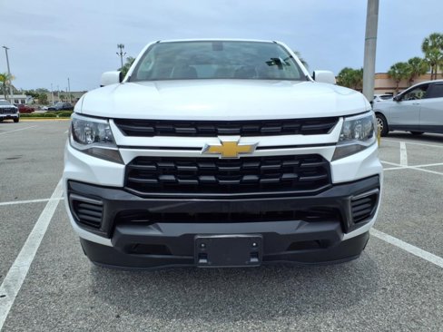 Used 2021 Chevrolet Colorado LT image 2