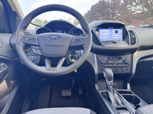 Used 2018 Ford Escape SE w/ SE Sync 3 Package image 12