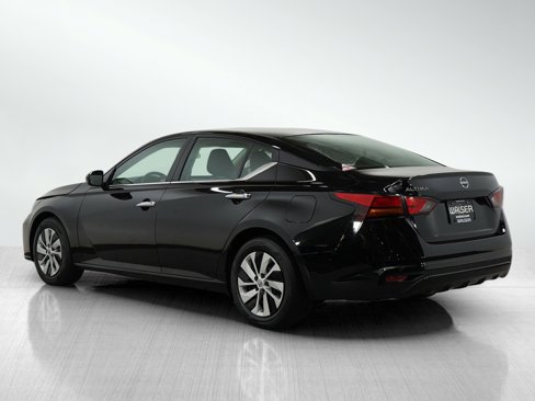 Used 2024 Nissan Altima 2.5 S image 3