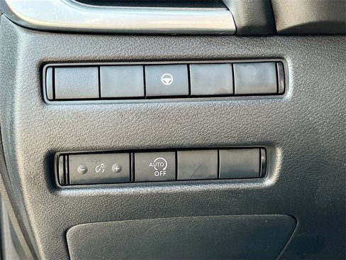 Certified 2023 Nissan Rogue SV image 9