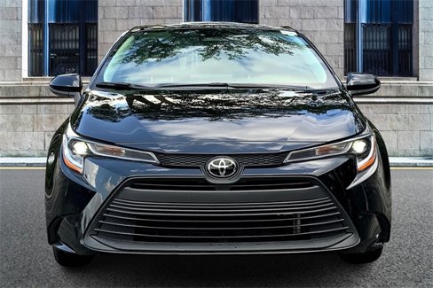Used 2024 Toyota Corolla LE image 3