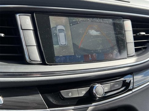 Certified 2018 Buick Enclave Essence image 20