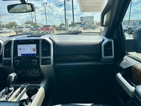 Used 2019 Ford F150 Lariat image 16