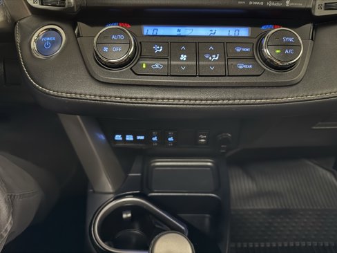 Used 2017 Toyota RAV4 Limited image 14