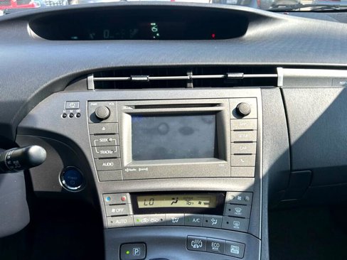 Used 2014 Toyota Prius Plug-In Hybrid image 12