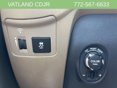 Used 2013 Kia Soul ! w/ Premium Pkg image 16