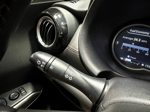 Used 2020 Nissan Kicks SR w/ Exterior Package image 33