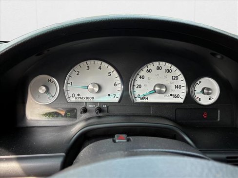 Used 2003 Ford Thunderbird image 13