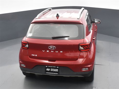 Certified 2022 Hyundai Venue SEL w/ Cargo Package image 17