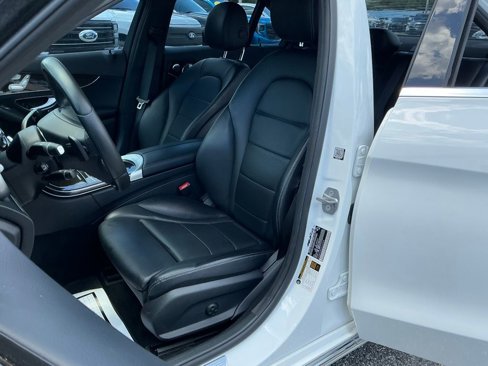 Used 2018 Mercedes-Benz C 300 4MATIC Sedan image 17