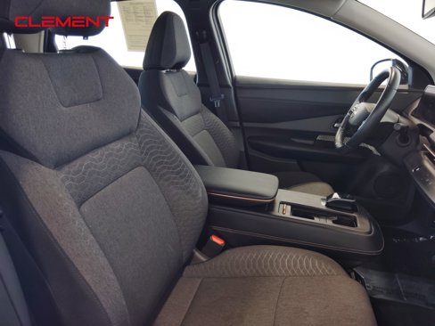 Used 2023 Nissan Ariya FWD image 44