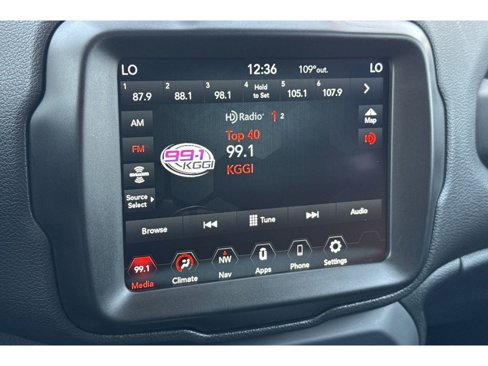 Used 2022 Jeep Renegade Latitude image 25
