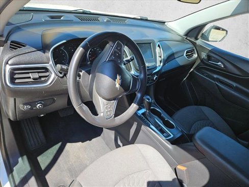 Used 2019 Chevrolet Equinox LT w/ Driver Convenience Package image 14