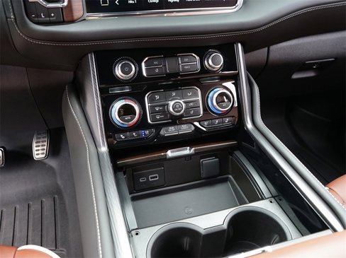 Used 2023 GMC Yukon XL Denali Ultimate image 16