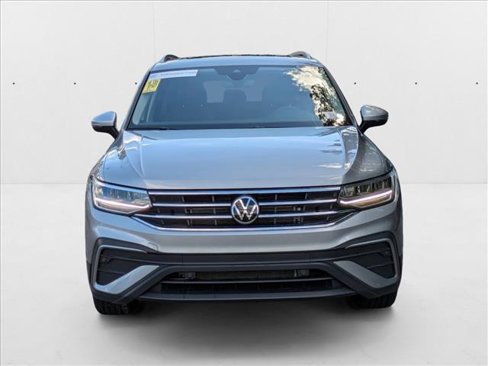 Used 2024 Volkswagen Tiguan SE image 5